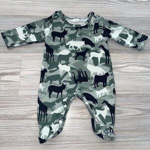 Baby Boys Green Animal Camo One-Piece 0–3 Months